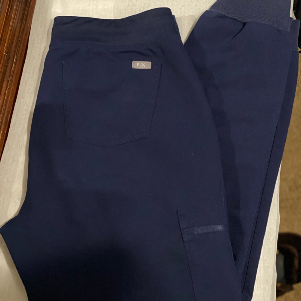 Women's scrub pants - Figs. Size: medium